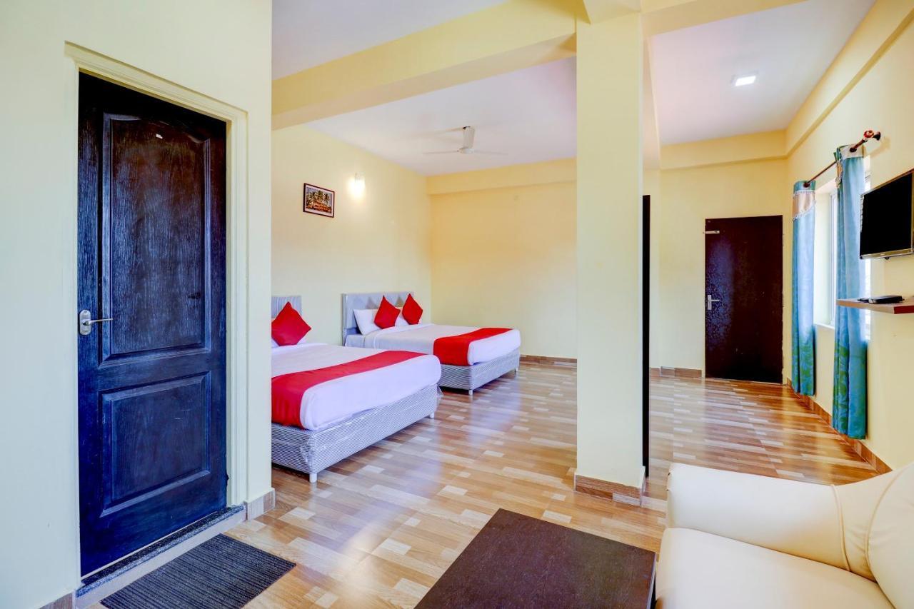 Gaurika Residency Boarding & Lodging - Padubidri Hotel Luaran gambar